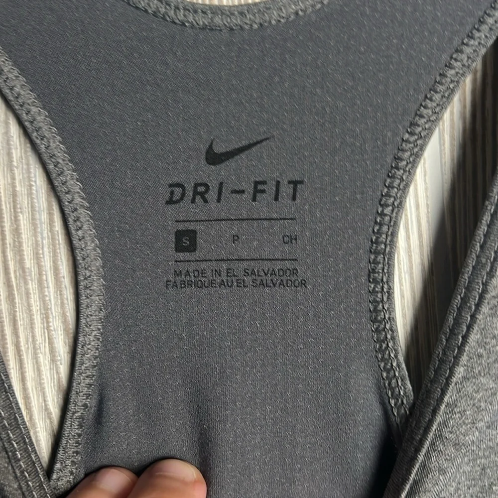 NIKE Dri Fit Grey Fitness Tank Top. Size small